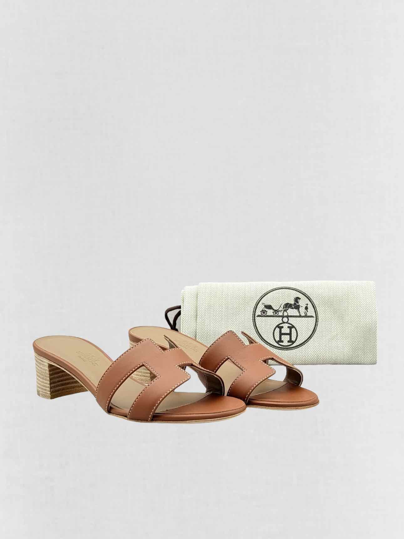 HERMES Oasis Gold Size EU 36 Heeled Sandals