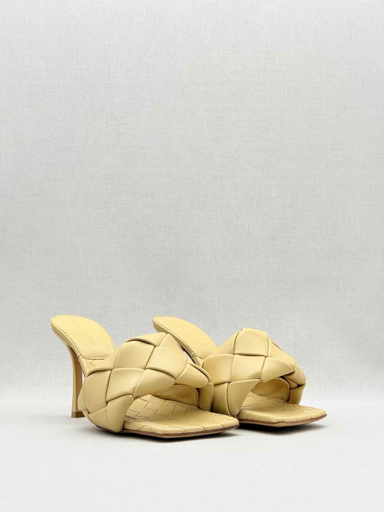 BOTTEGA VENETA Lido Beige Size EU 38.5 Mules