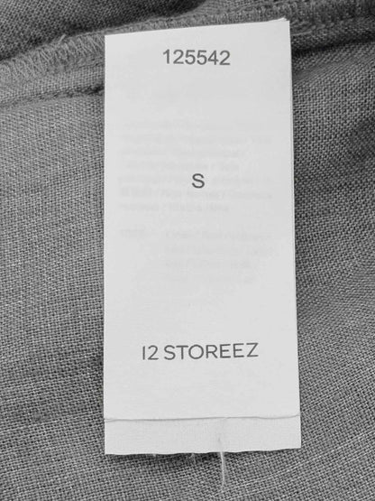 12 STOREEZ Delave Grey Size Small Outfit Set