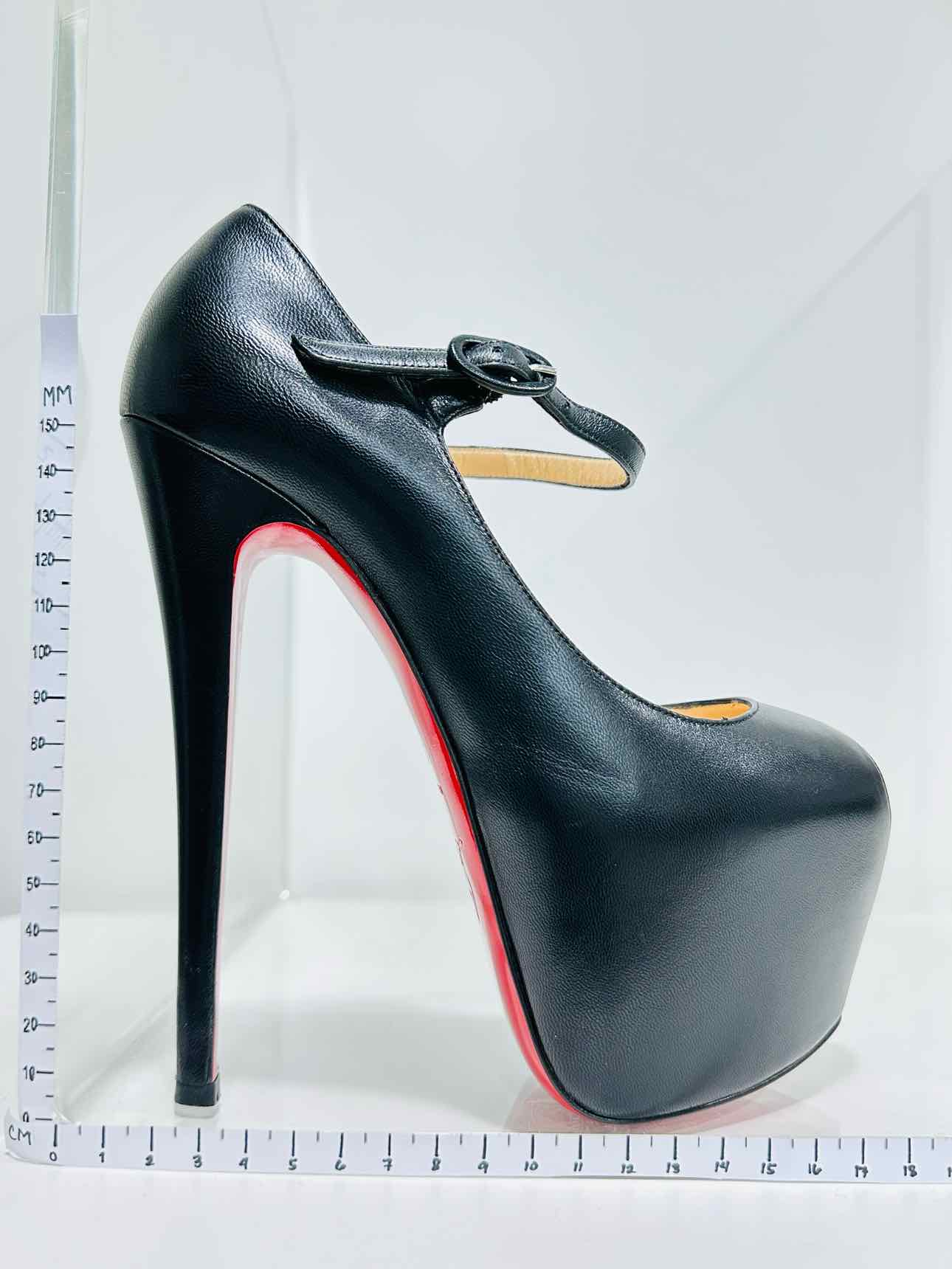CHRISTIAN LOUBOUTIN Black Size EU 37 Pumps