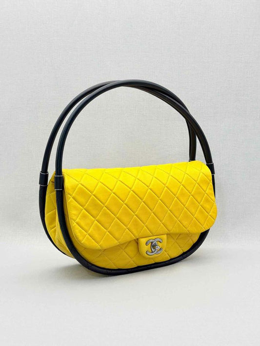 CHANEL Hula Hoop Yellow & Black Quilted Shoulder Bag