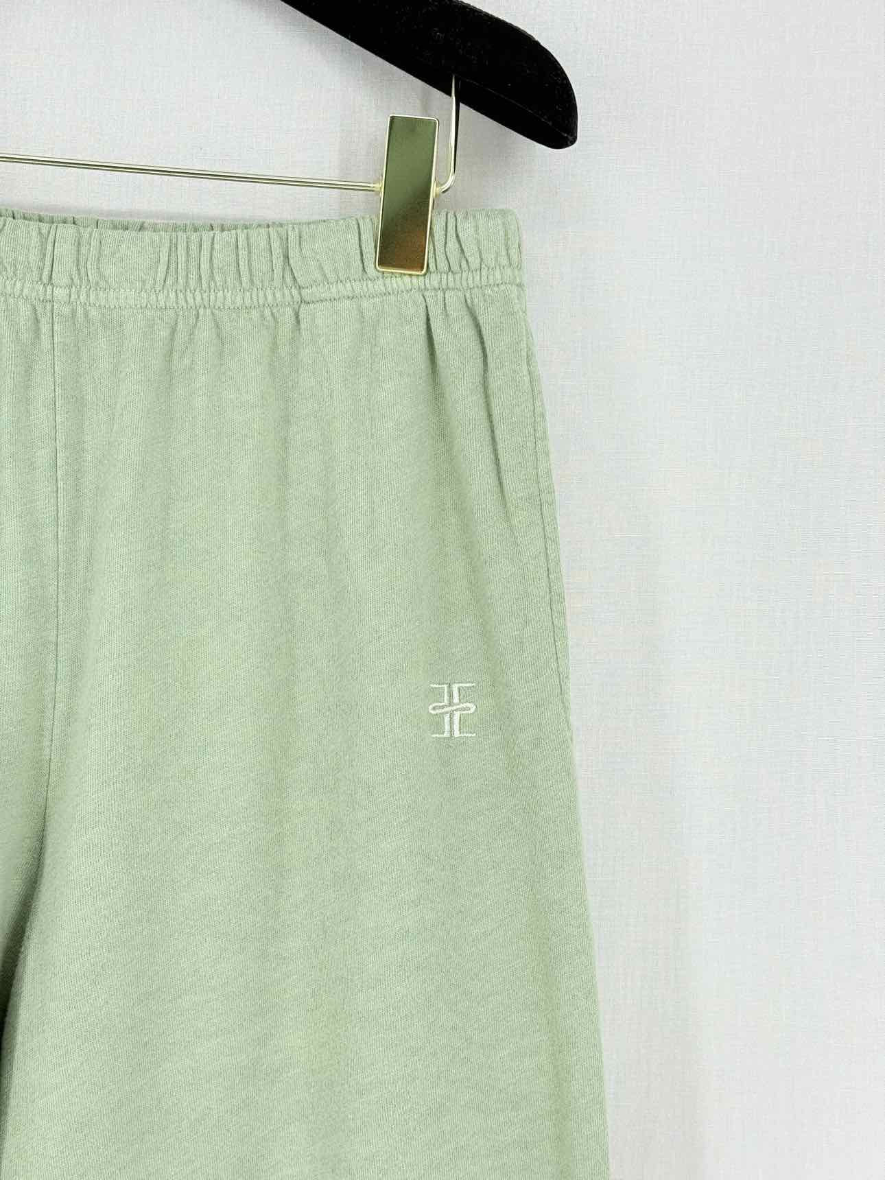 ETERNE Green Size Medium Outfit Set