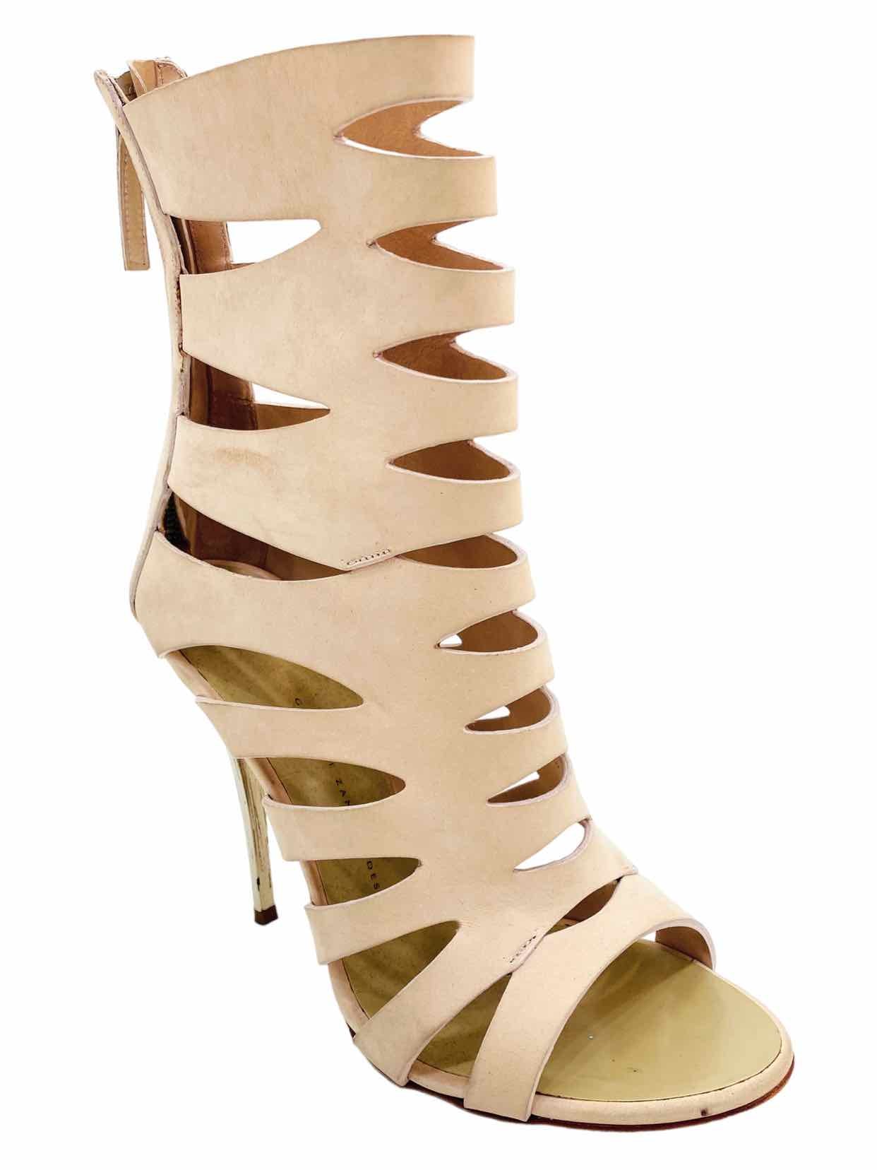 GIUSEPPE ZANOTTI Cutout Beige Booties 38