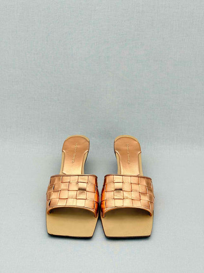BOTTEGA VENETA Rose Gold Intrecciato Size EU 39.5 Mules