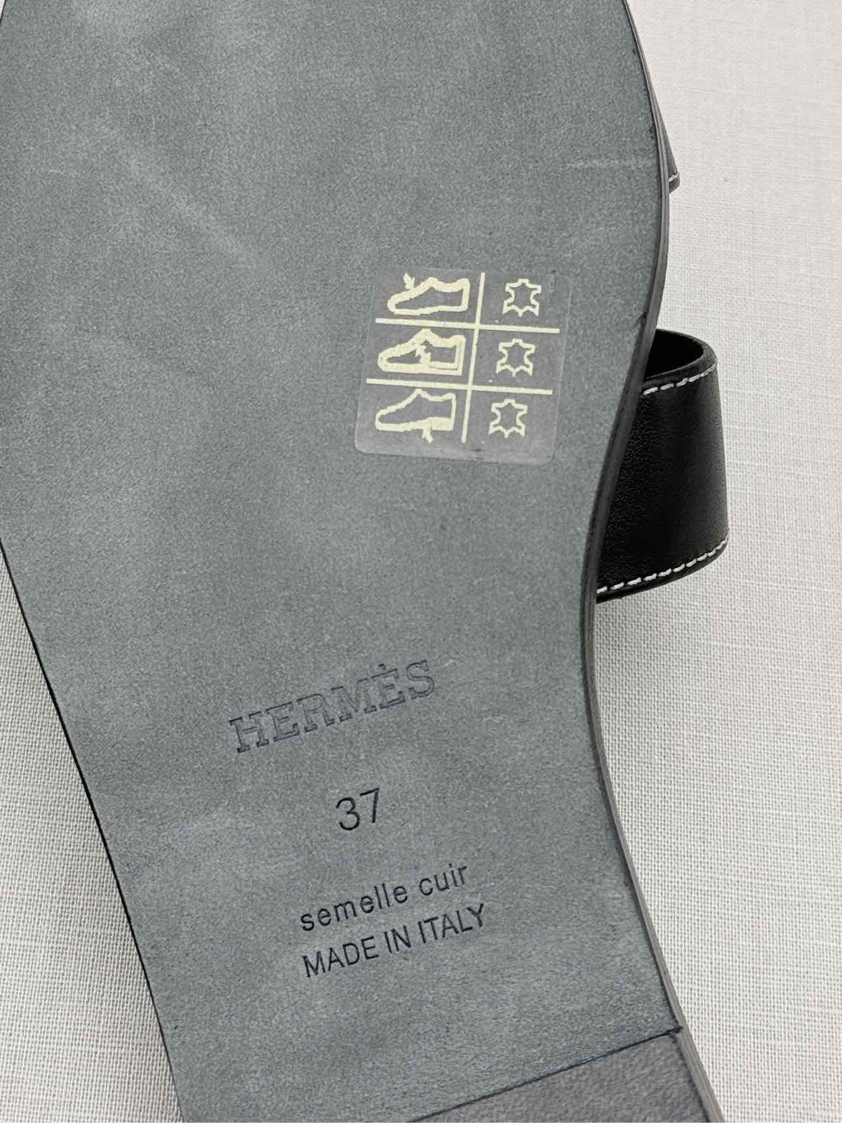 HERMES ORAN Noir Size EU 37 Sandals