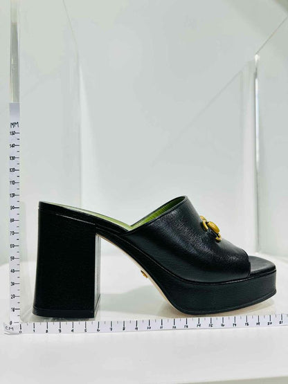 GUCCI Black Size EU 36 Mules