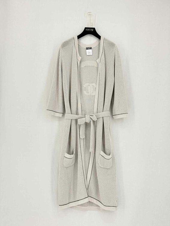 CHANEL Resort 2009 Beige Size US 10 Long Cardigan