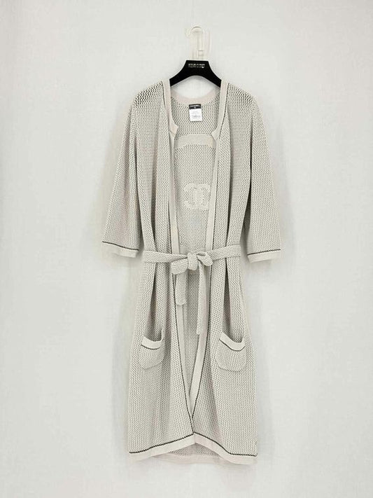 CHANEL Resort 2009 Beige Size US 10 Long Cardigan