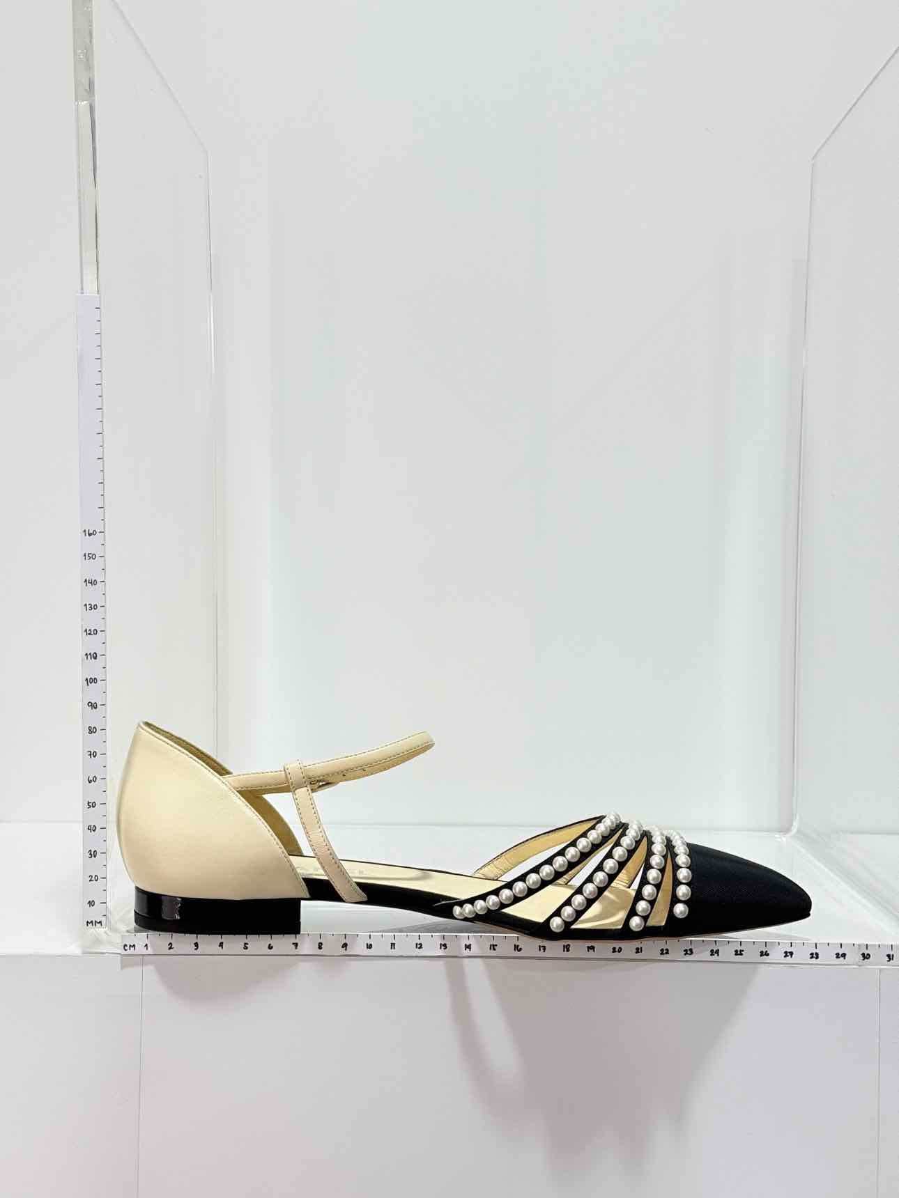 CHANEL Cream & Black Size EU 40.5 Flats