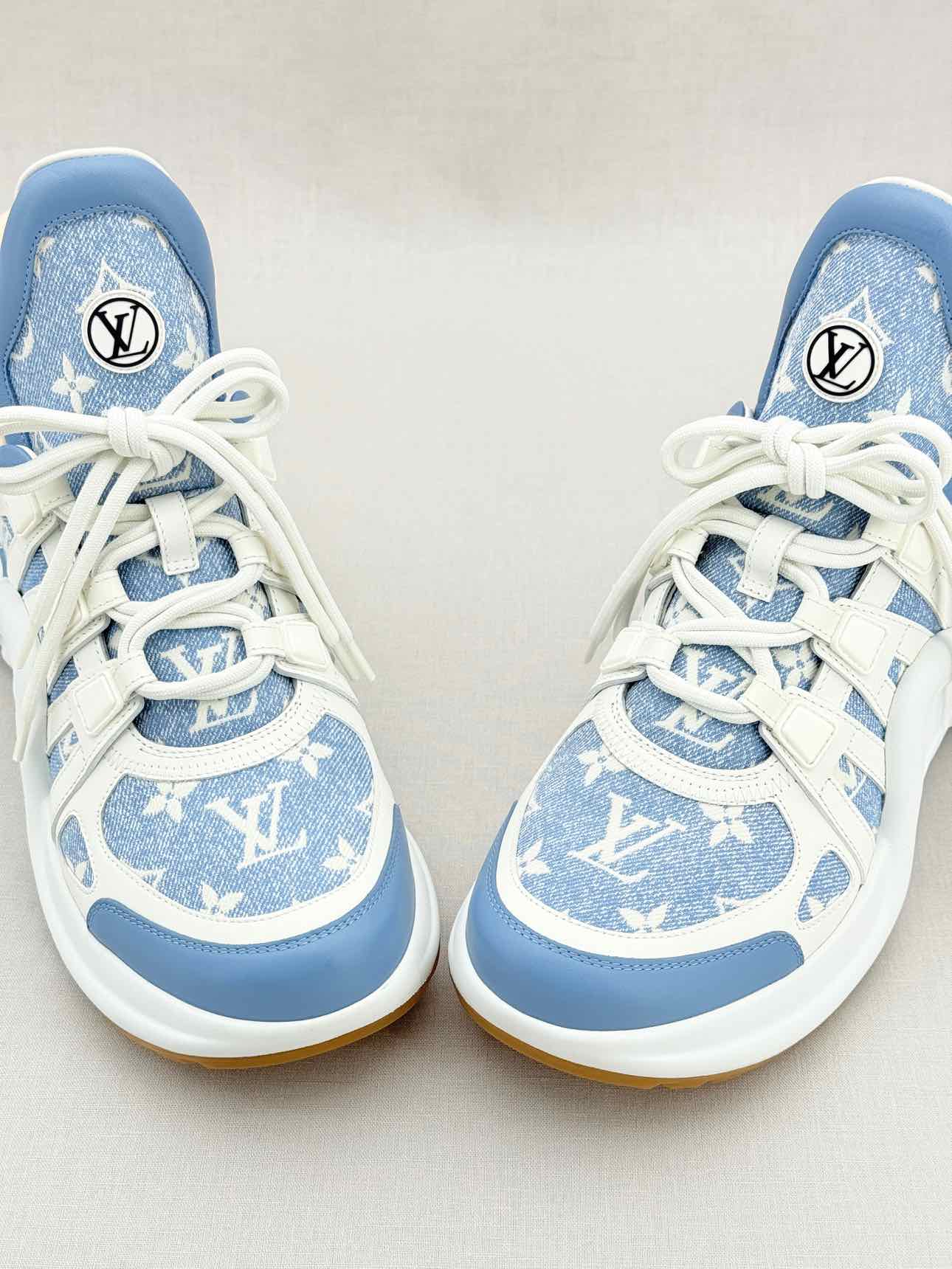 LOUIS VUITTON White & Blue Monogram Size EU 40 Sneakers