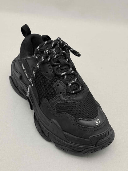 BALENCIAGA Triple S Black Size EU 37 Sneakers