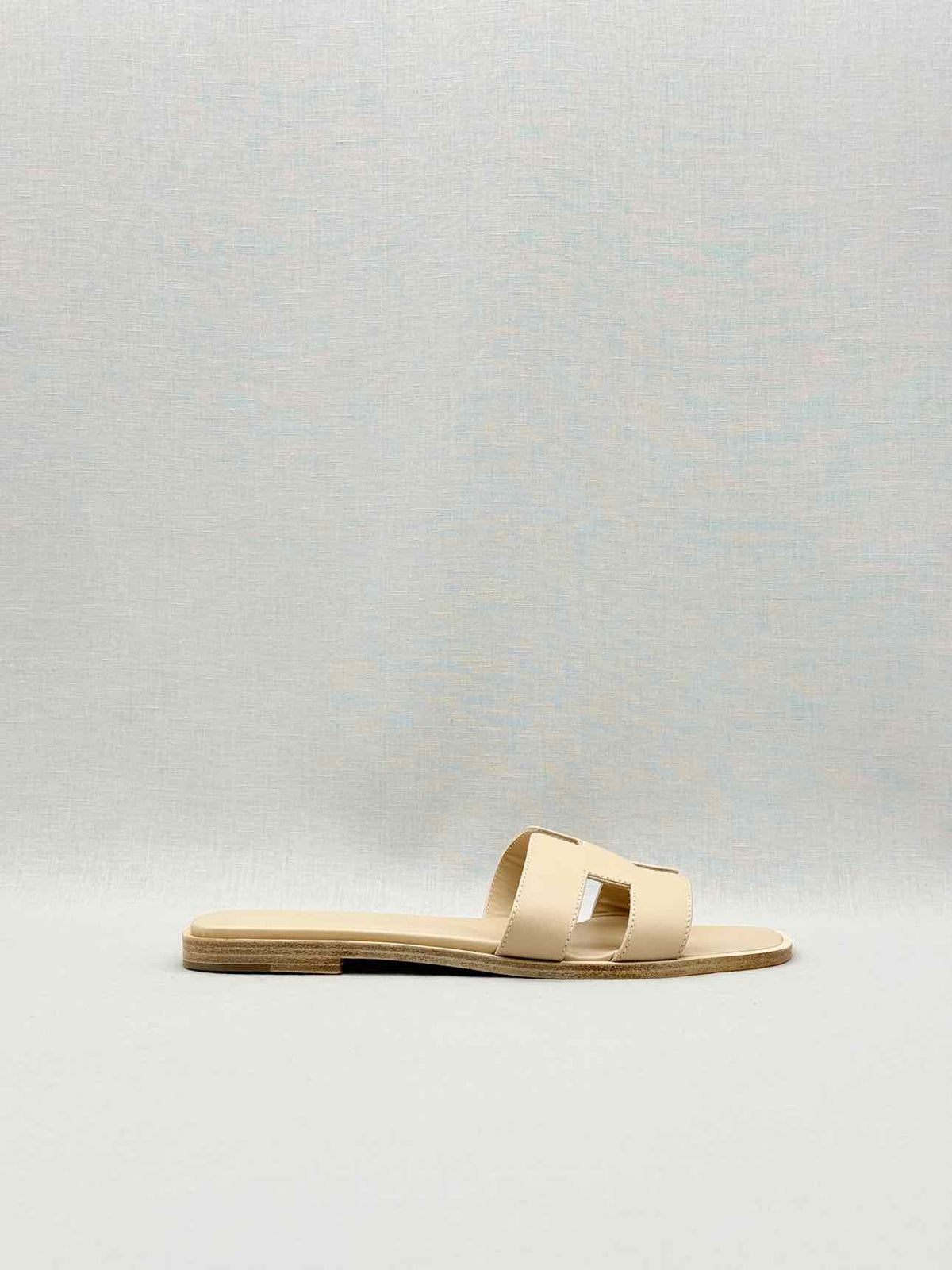 HERMES ORAN Beige Mastic Size EU 38 Sandals
