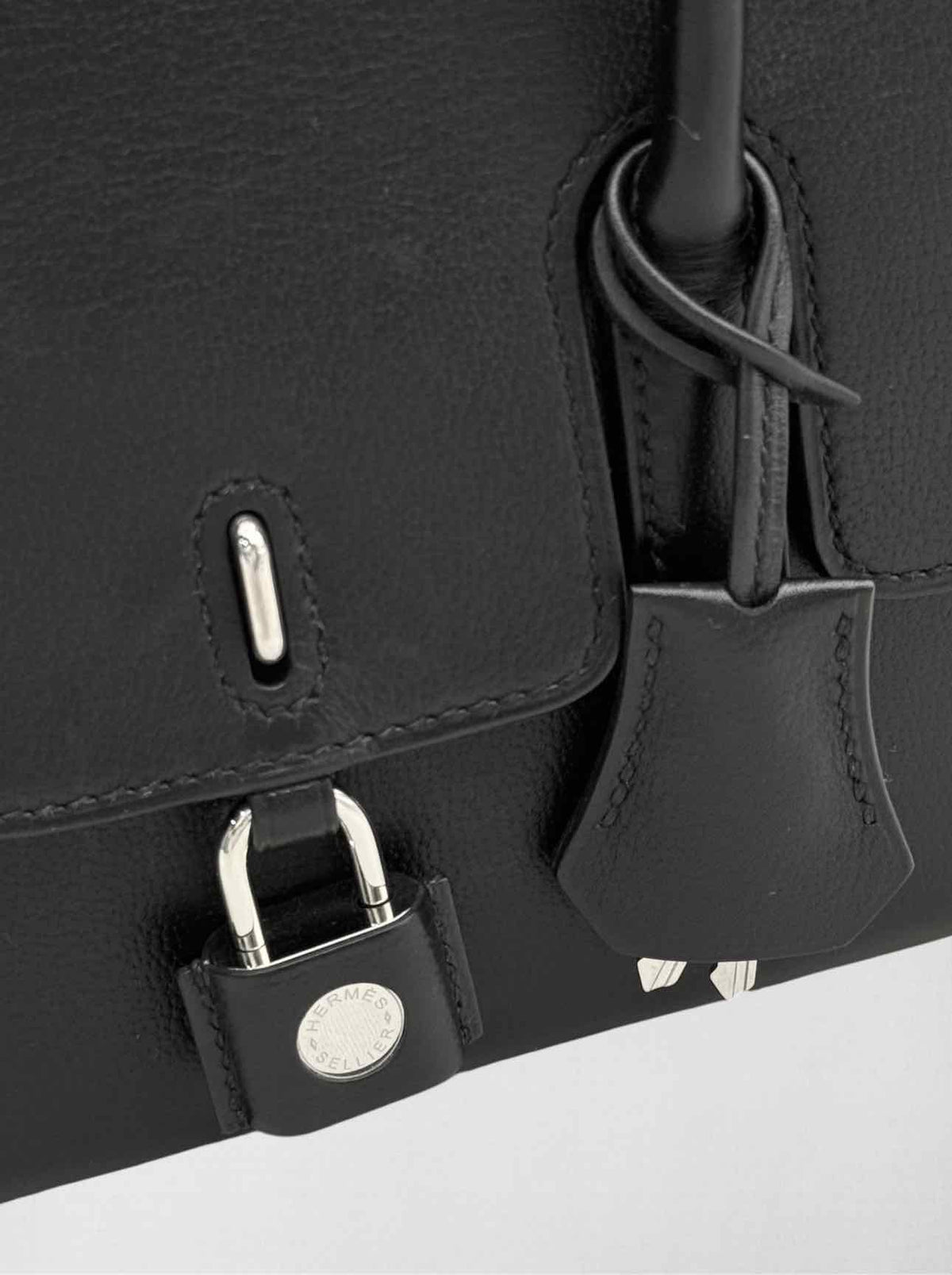 HERMES New Drag 22 Noir Top Handle