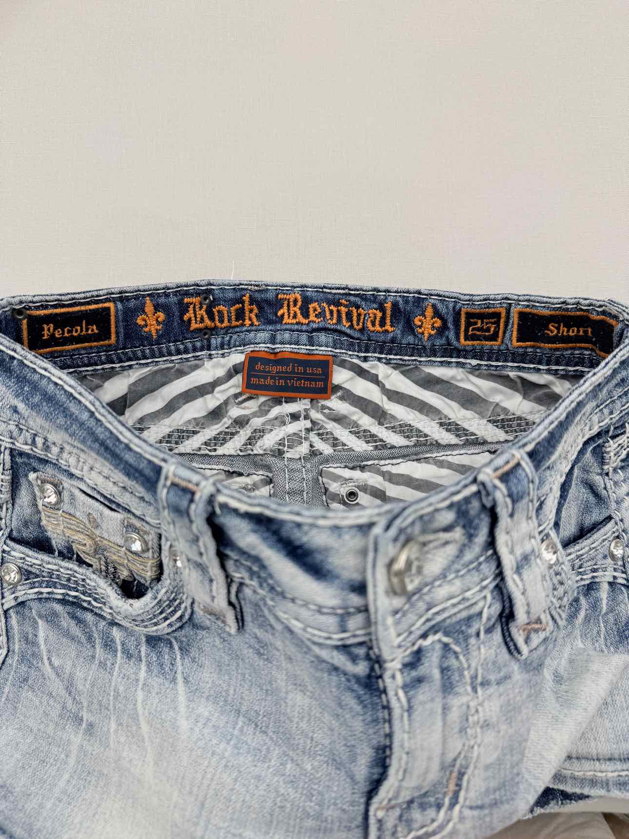 ROCK REVIVAL Pecola Faded Blue Size 25 Shorts