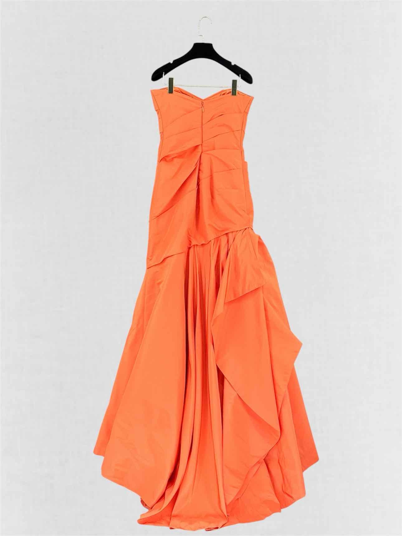 MONIQUE LHUILLIER Orange Size US 8 Long Dress