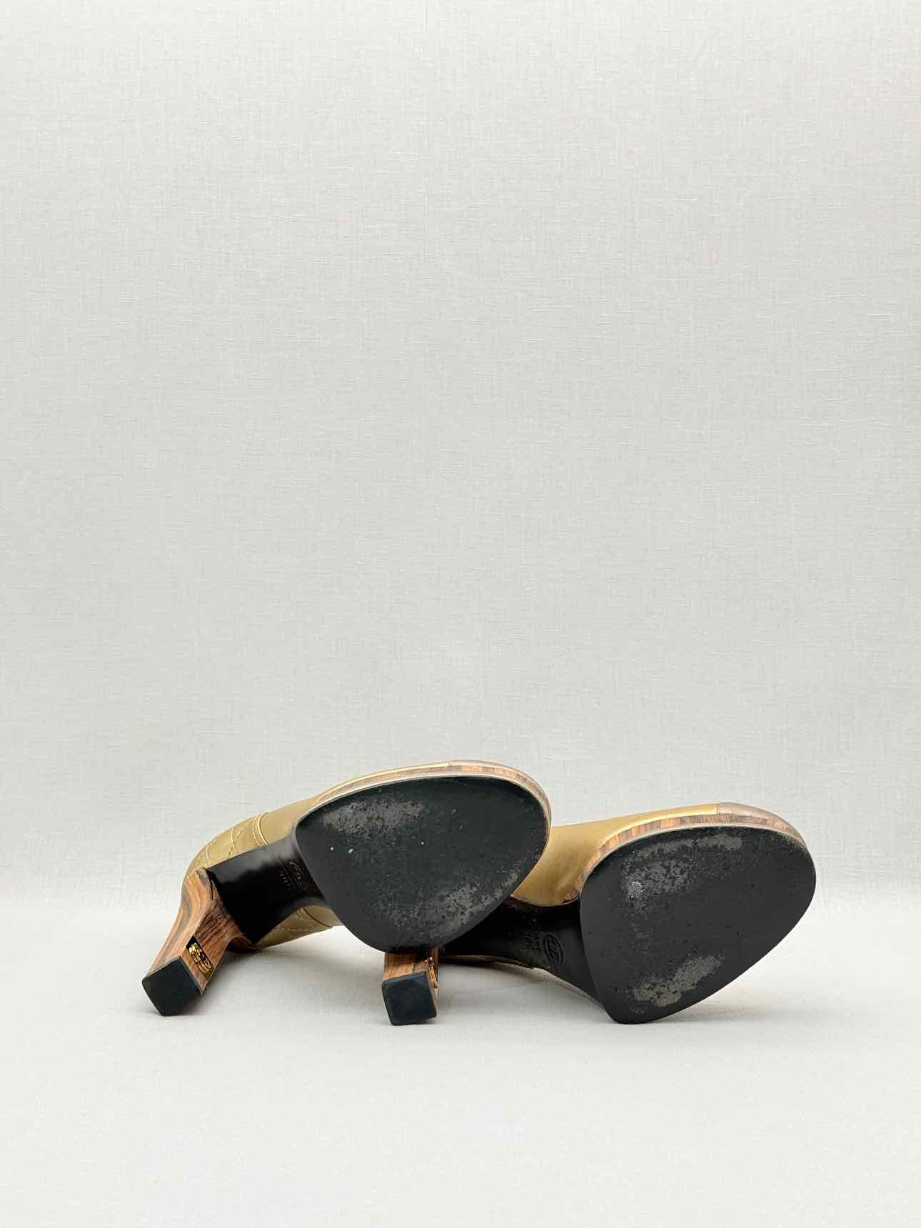 CHANEL Vintage Metallic Gold w/ Bronze Size EU 38 Pumps