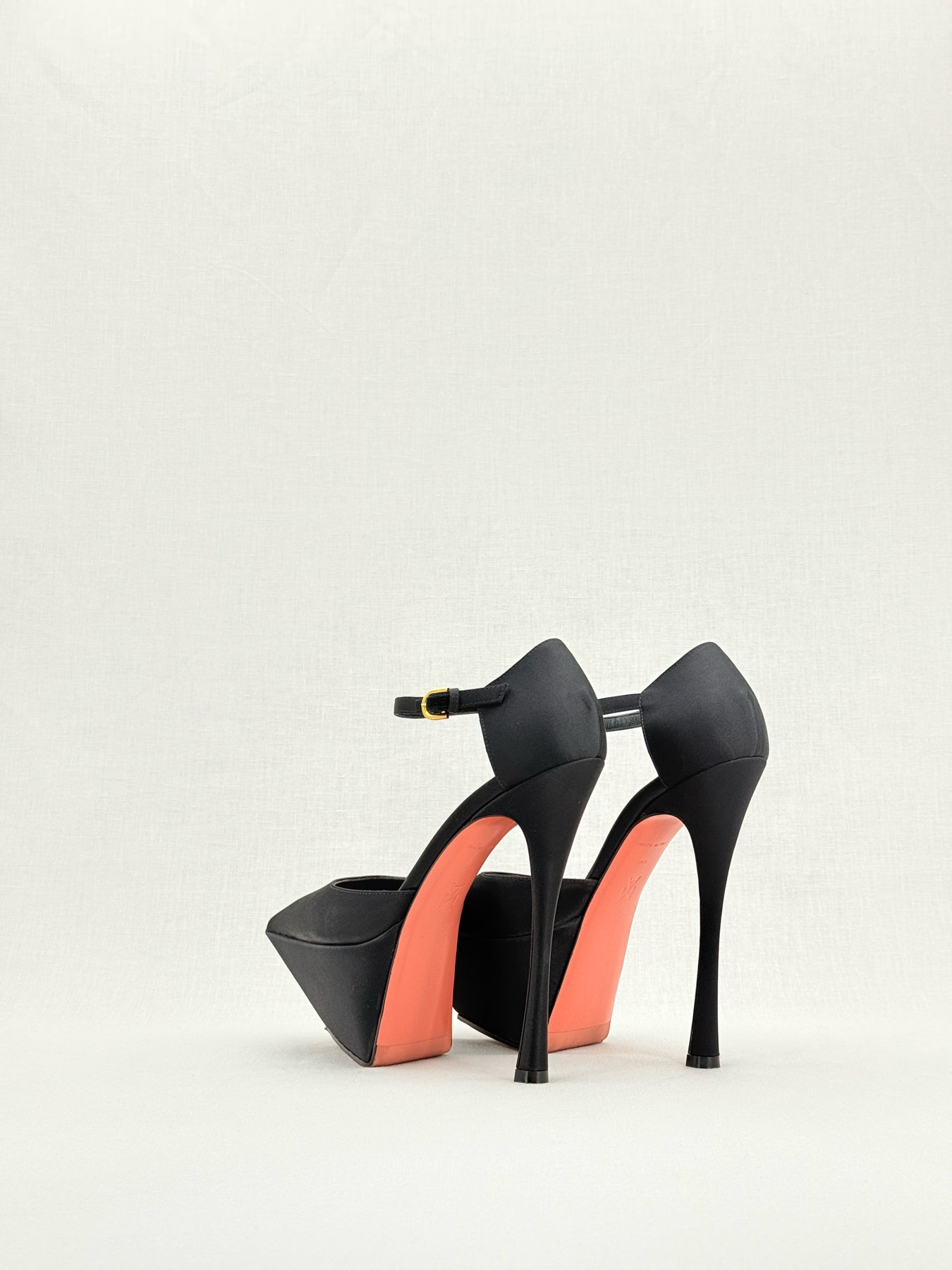 AMINA MUADDI Angelica Black Size EU 36.5 Pumps