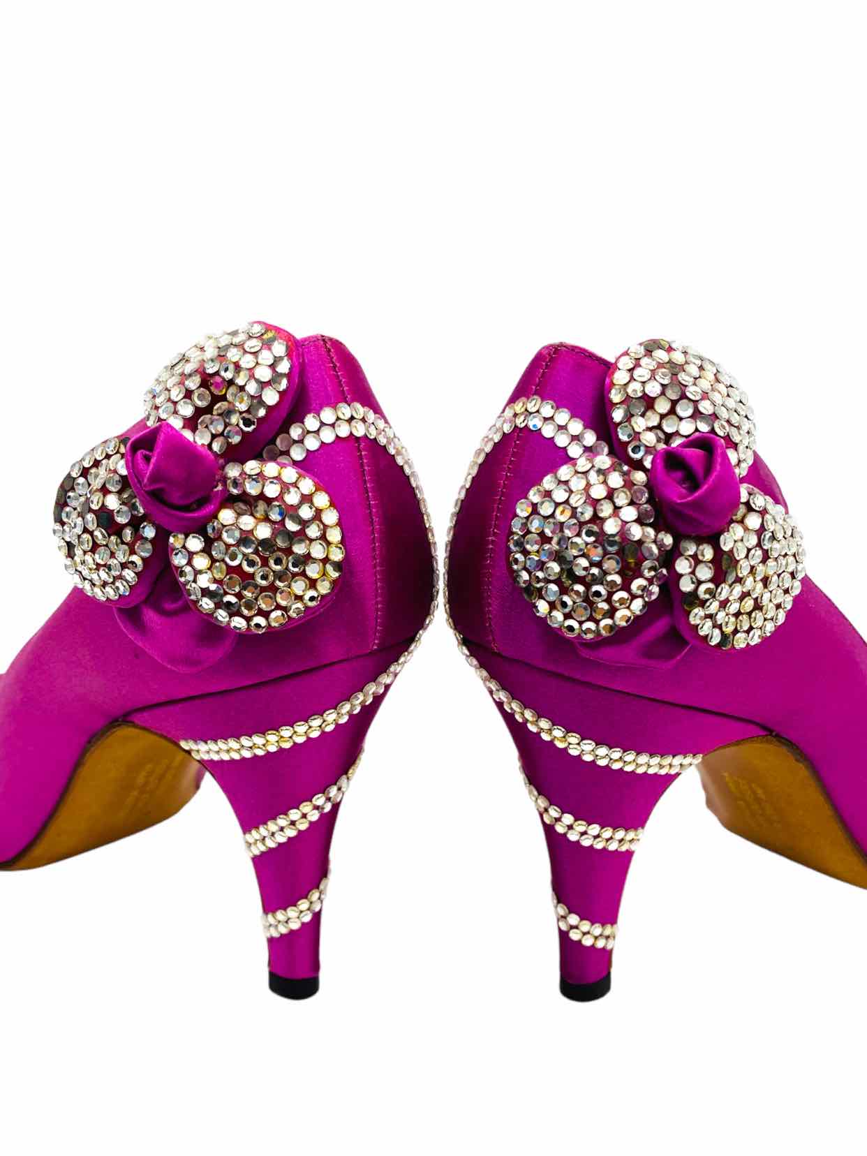 RAYNE Vintage Fuchsia Pumps