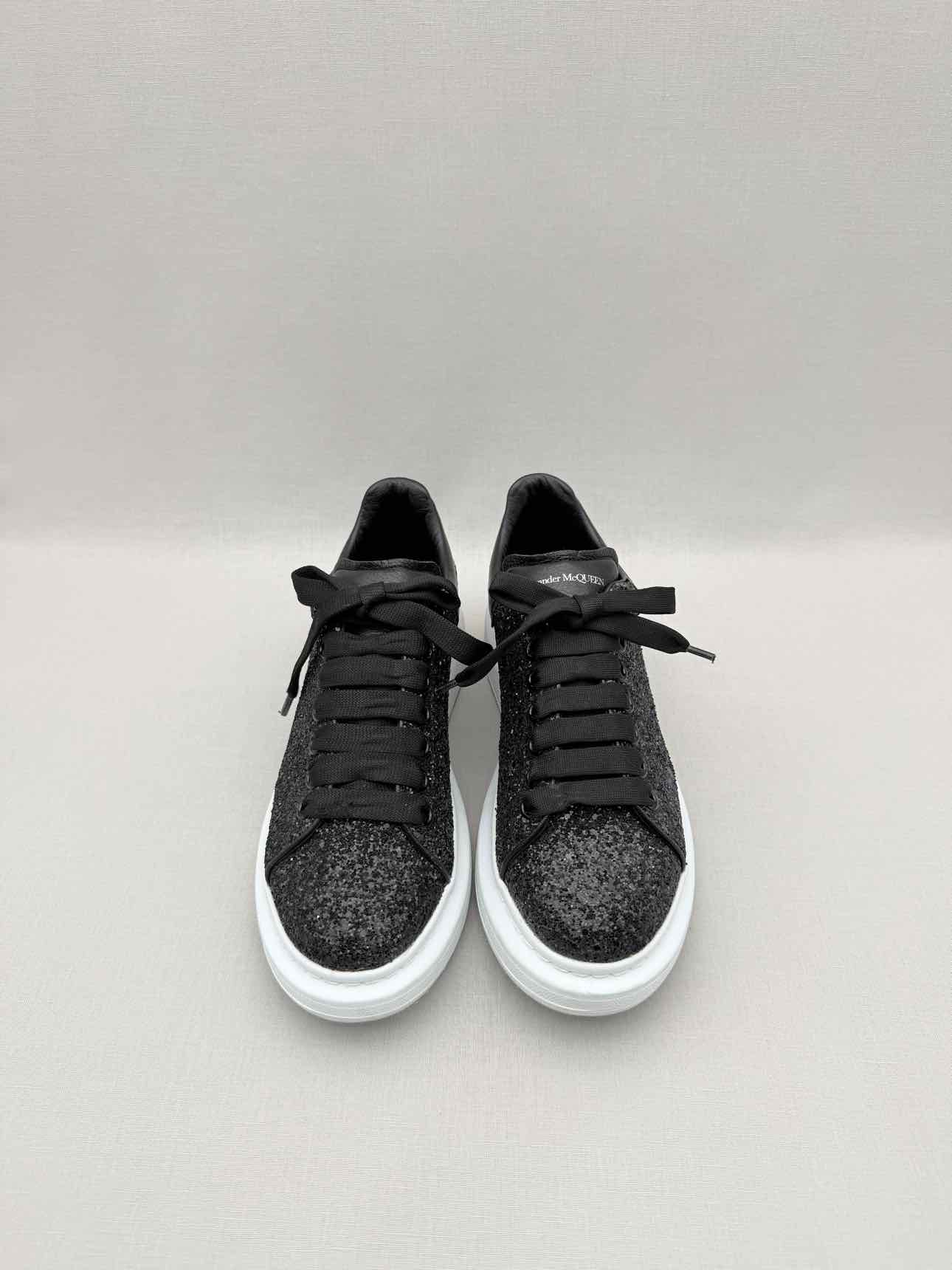 ALEXANDER MCQUEEN Oversized Black Size EU 39 Sneakers
