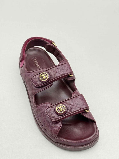 CHANEL Dad Burgundy Quilted Size EU 38.5 Sandals