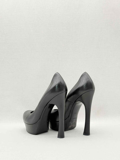 YVES SAINT LAURENT Black Size EU 39.5 Pumps