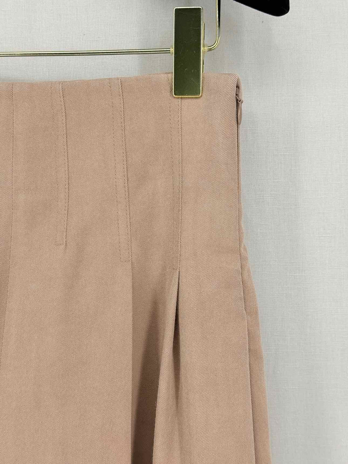 CHLOE Off-The-Shoulder Beige Size US 4 Outfit Set