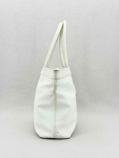CHANEL White Shoulder Bag