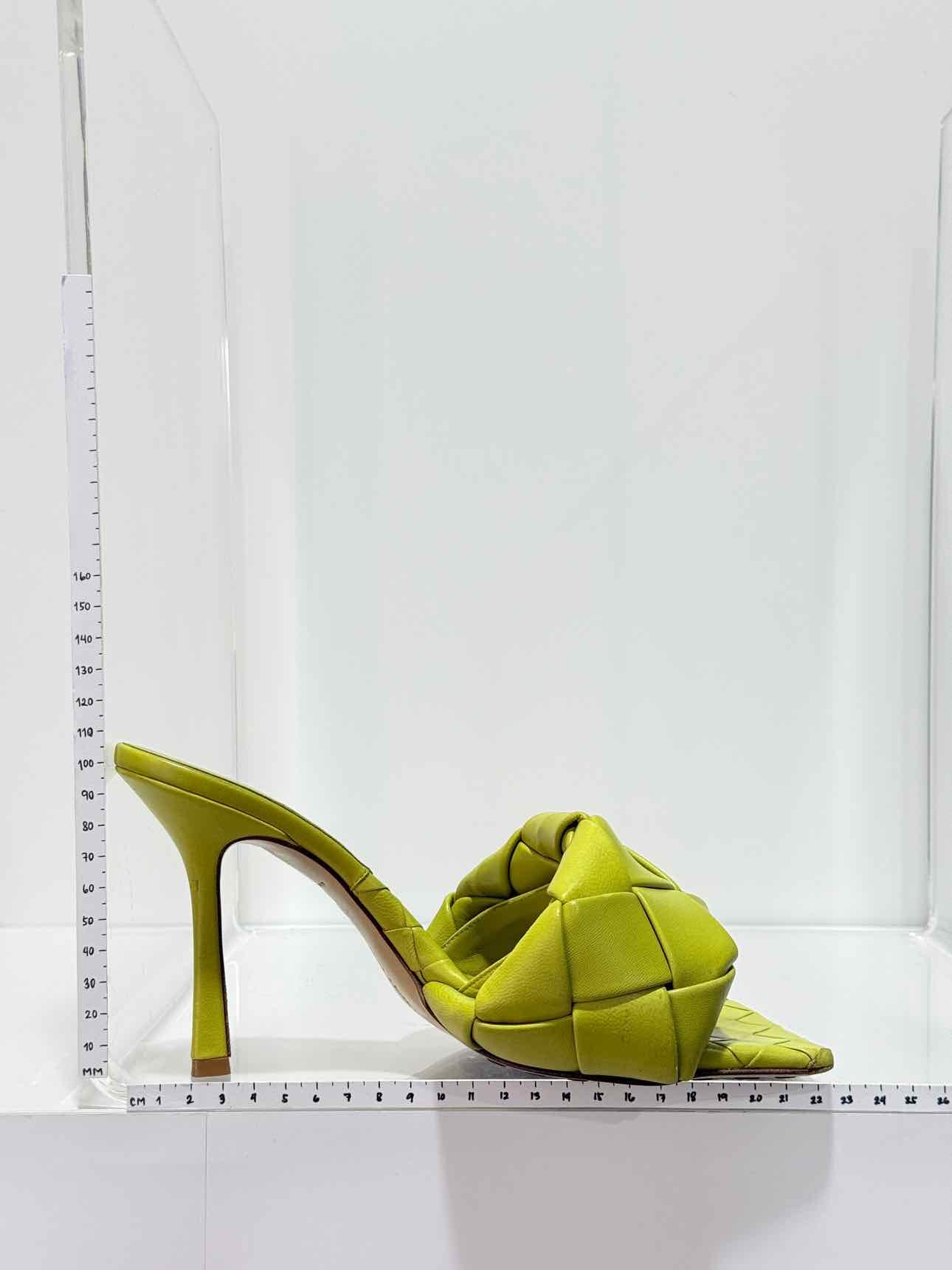 BOTTEGA VENETA Lido Yellow Woven Size EU 38 Mules