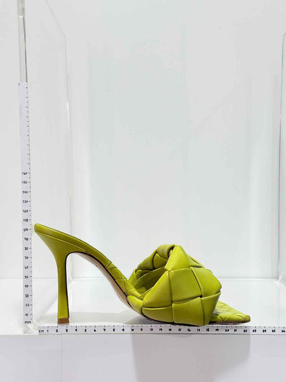 BOTTEGA VENETA Lido Yellow Woven Size EU 38 Mules