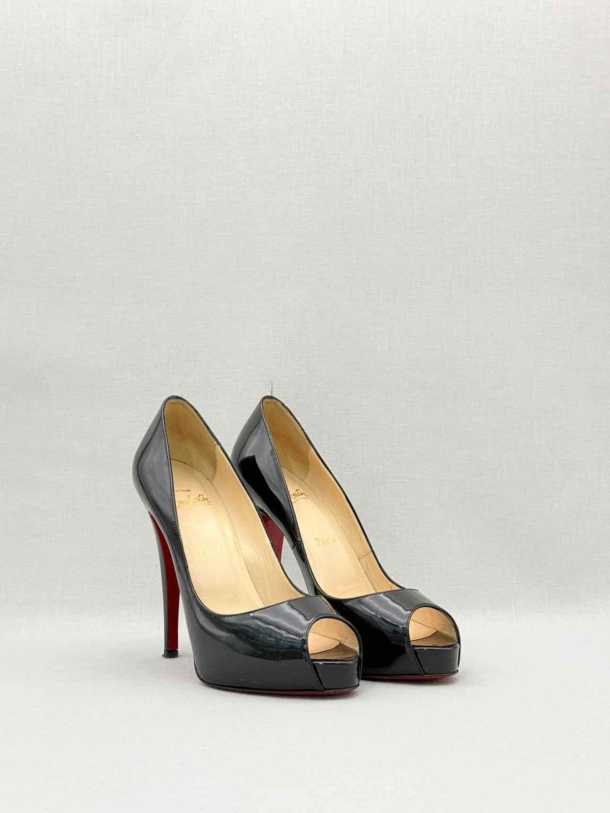 CHRISTIAN LOUBOUTIN Very Prive Black Size EU 39 Pumps