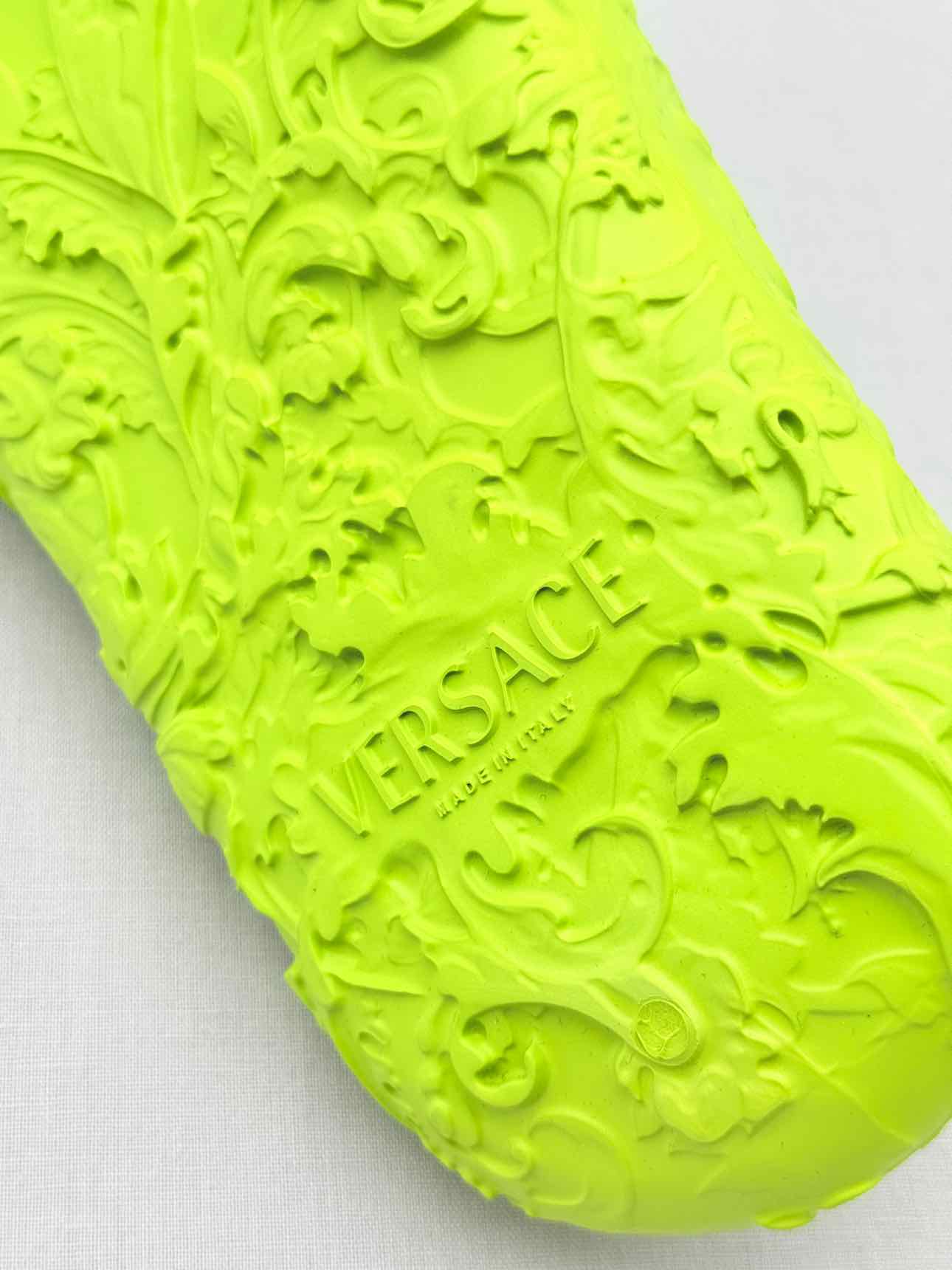 VERSACE Medusa Neon Green Size EU 43 Slides