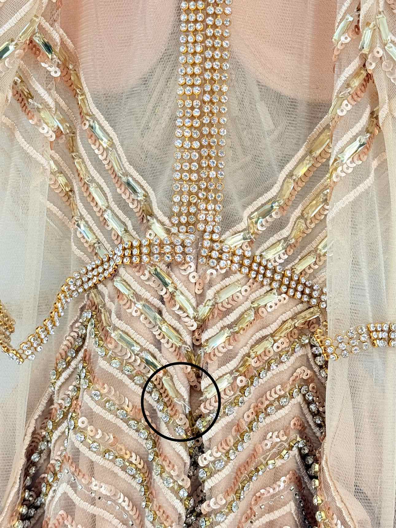 FOREVER UNIQUE Beige & Gold Size US 4 Long Dress