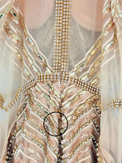 FOREVER UNIQUE Beige & Gold Size US 4 Long Dress