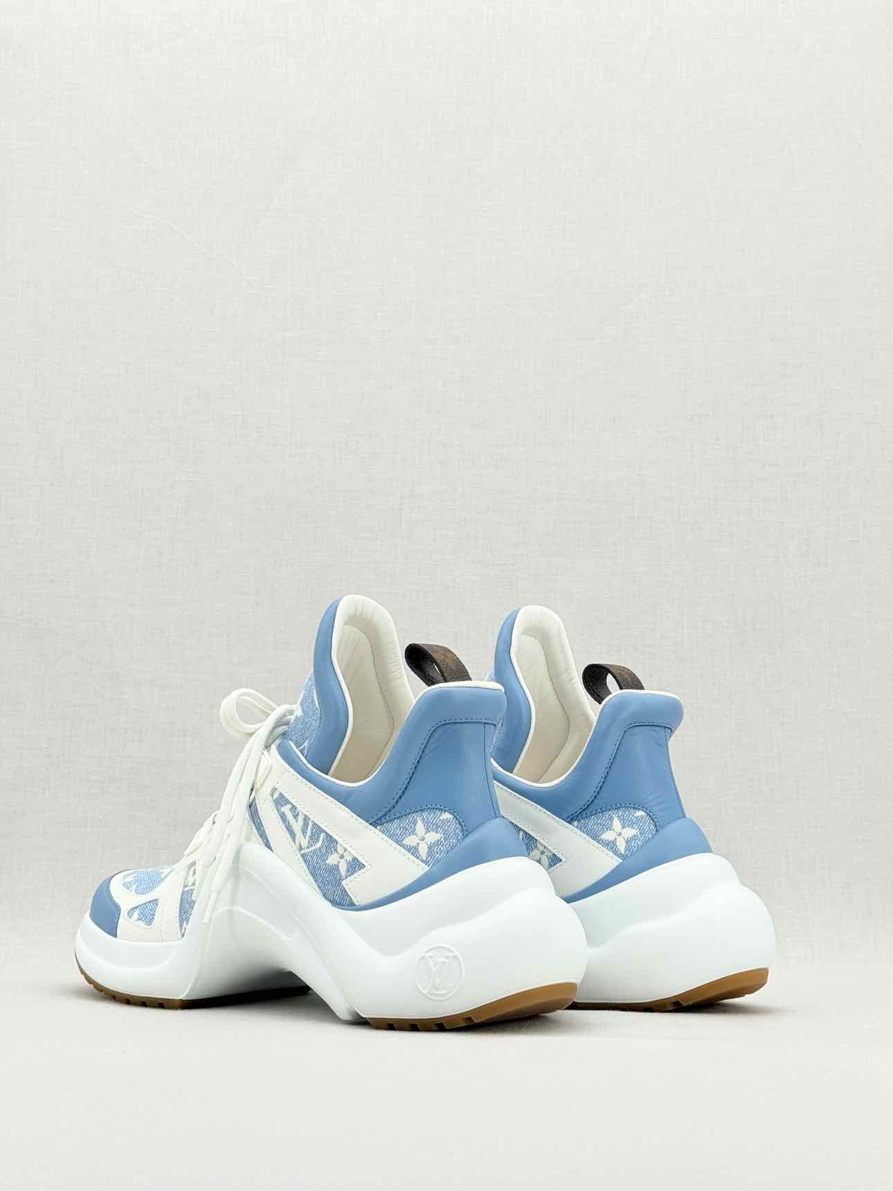 LOUIS VUITTON White & Blue Monogram Size EU 40 Sneakers
