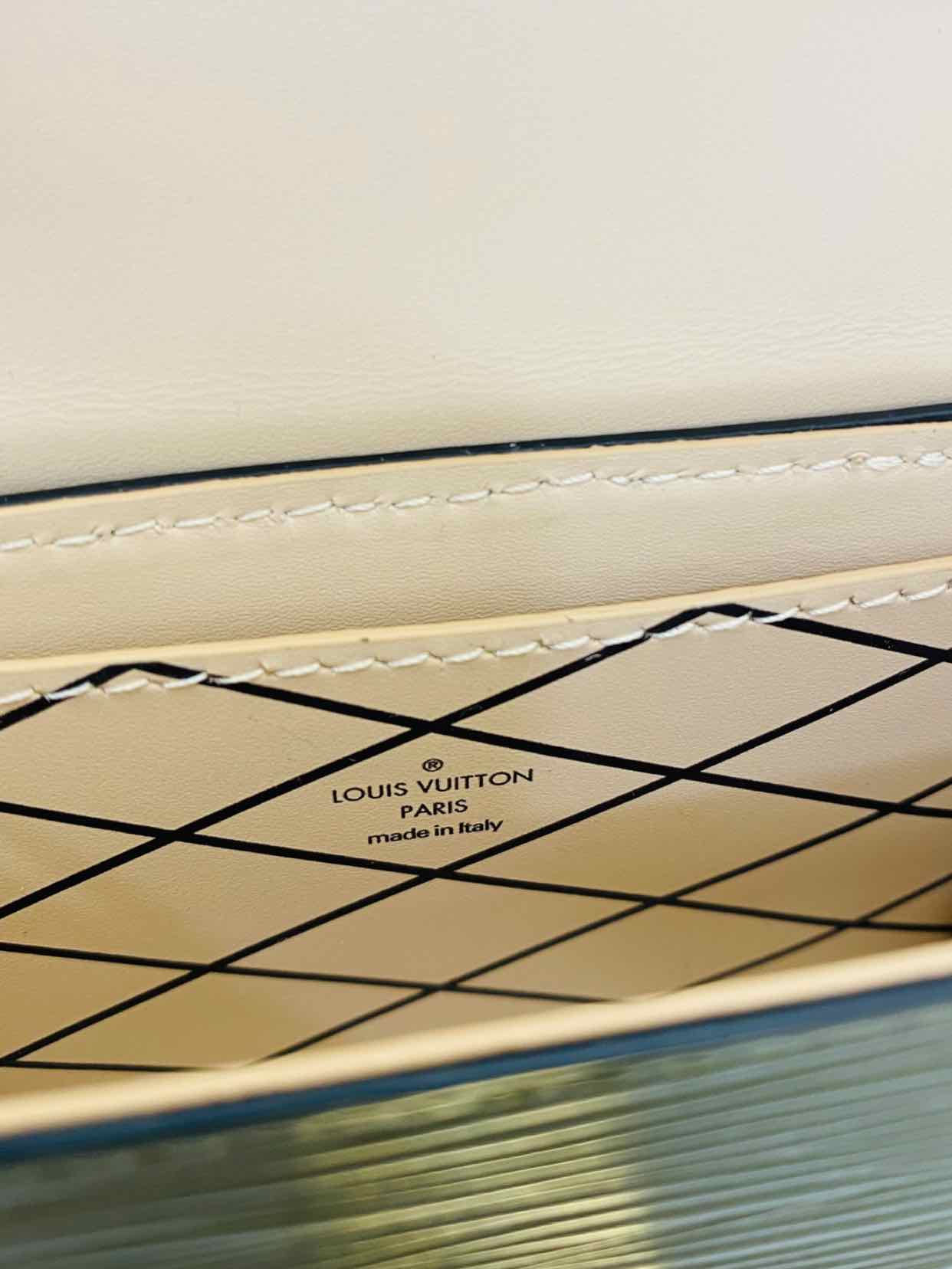 LOUIS VUITTON Green & Black Shoulder Bag