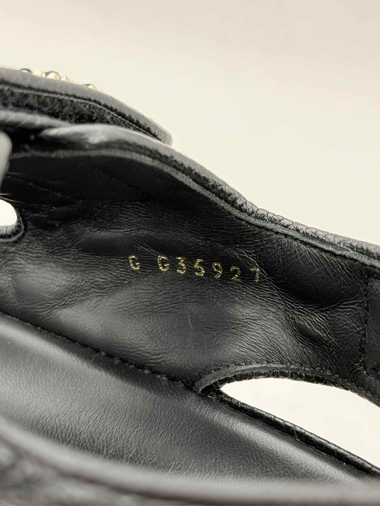 CHANEL Dad Black Quilted Size EU 39 Sandals