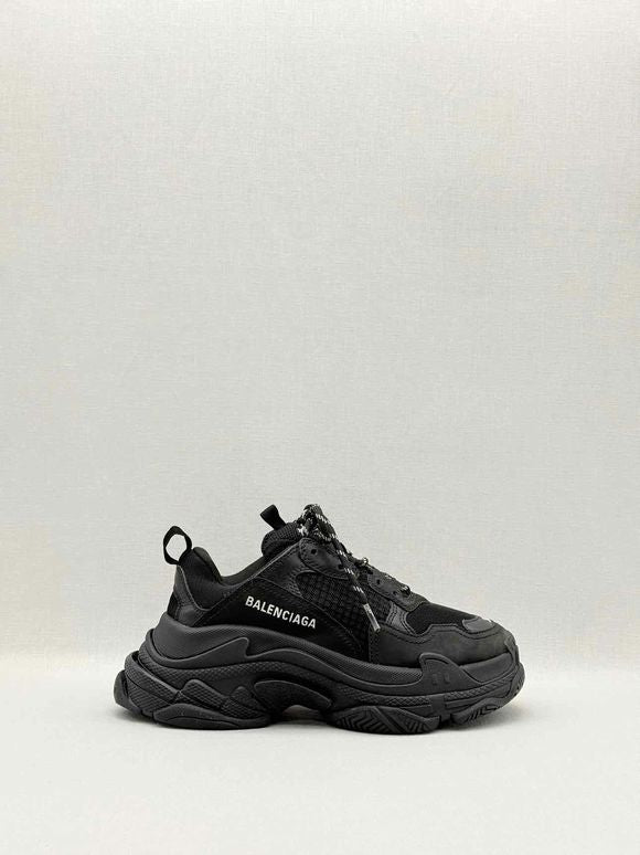BALENCIAGA Triple S Black Size EU 37 Sneakers