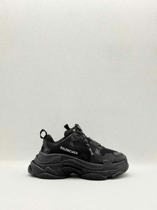 BALENCIAGA Triple S Black Size EU 37 Sneakers