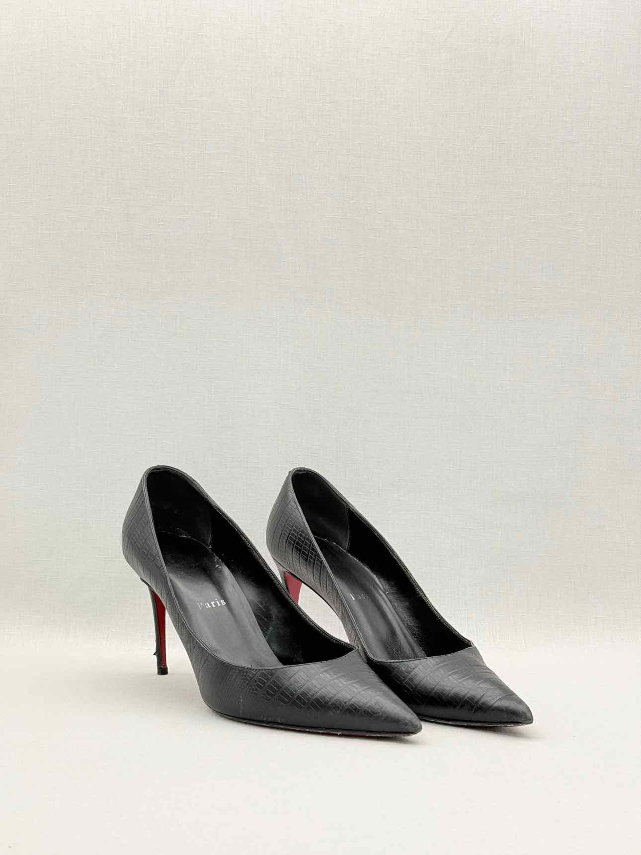 CHRISTIAN LOUBOUTIN Black Size EU 40 Pumps