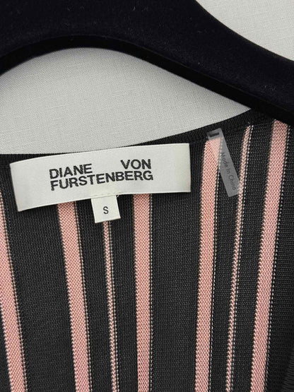 DIANE VON FURSTENBERG Black & Pink Size Small Top
