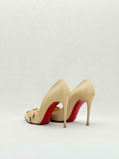 CHRISTIAN LOUBOUTIN Beige Size EU 39 Pumps