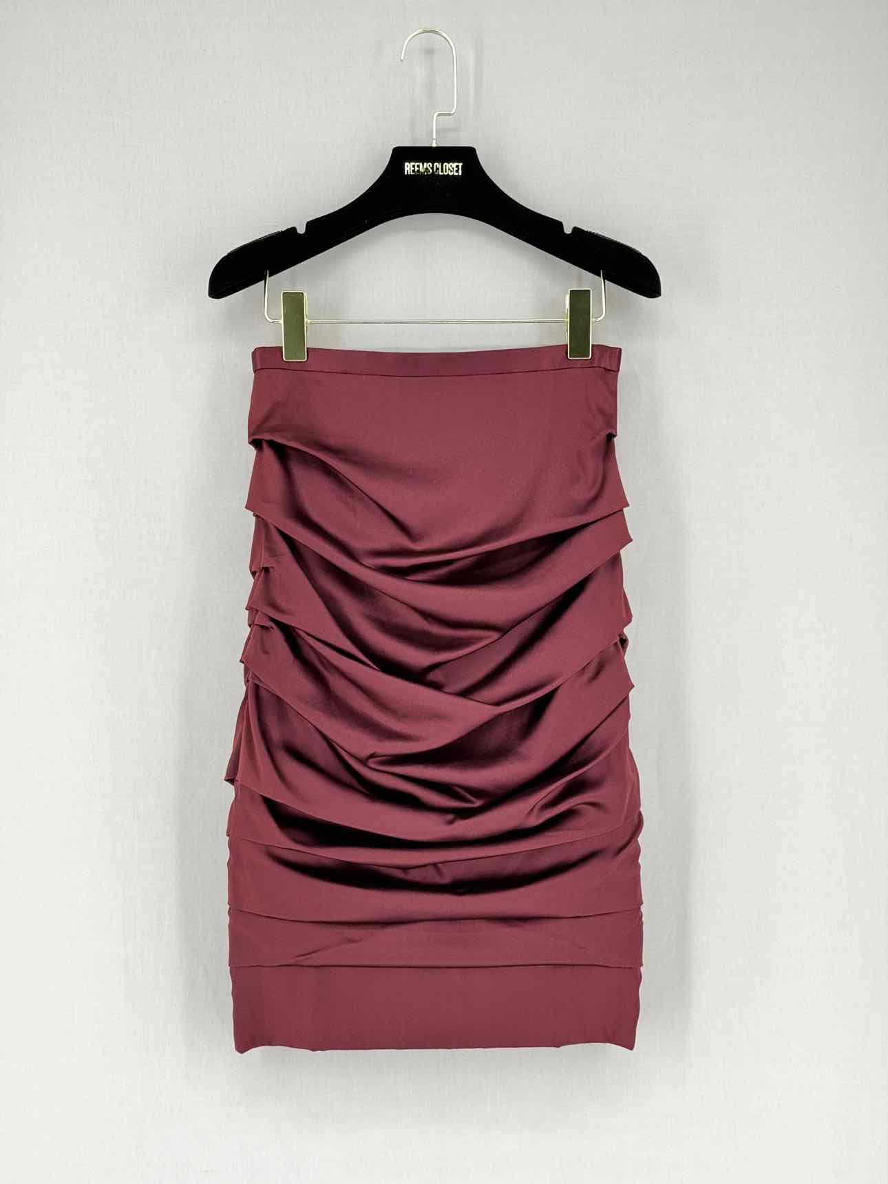 DOLCE & GABBANA Burgundy Size US 2 Knee Length Skirt