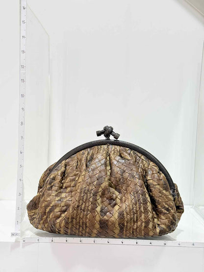 BOTTEGA VENETA Knot Frame Brown Intrecciato Clutch