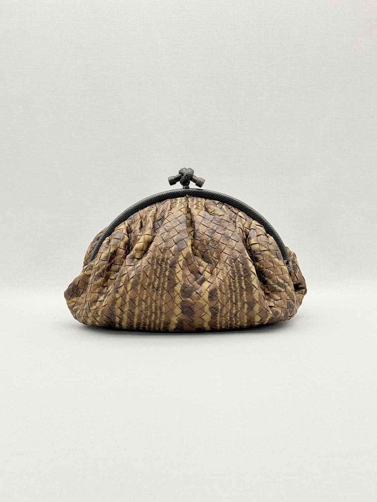 BOTTEGA VENETA Knot Frame Brown Intrecciato Clutch