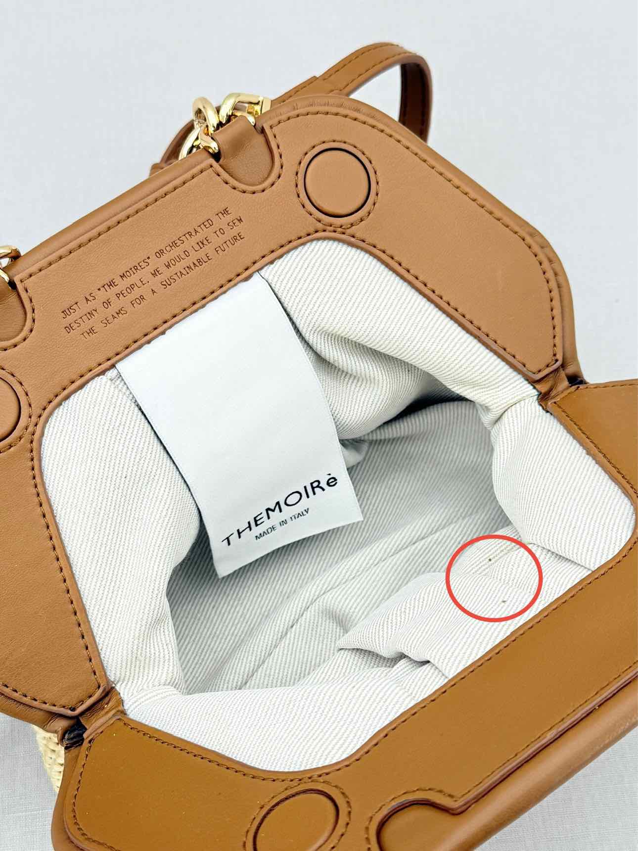 THEMOIRE Beige Clutch