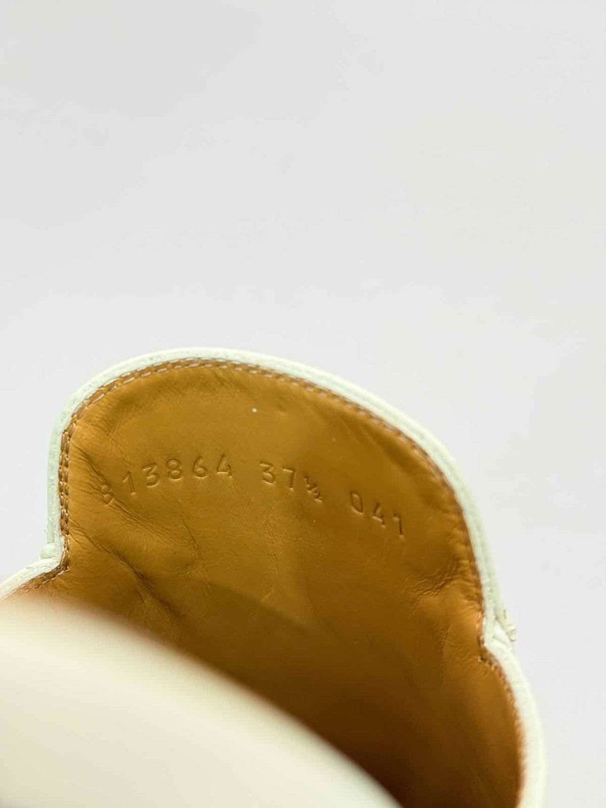 GUCCI Horsebit White GG Embossed Size EU 37.5 Mules