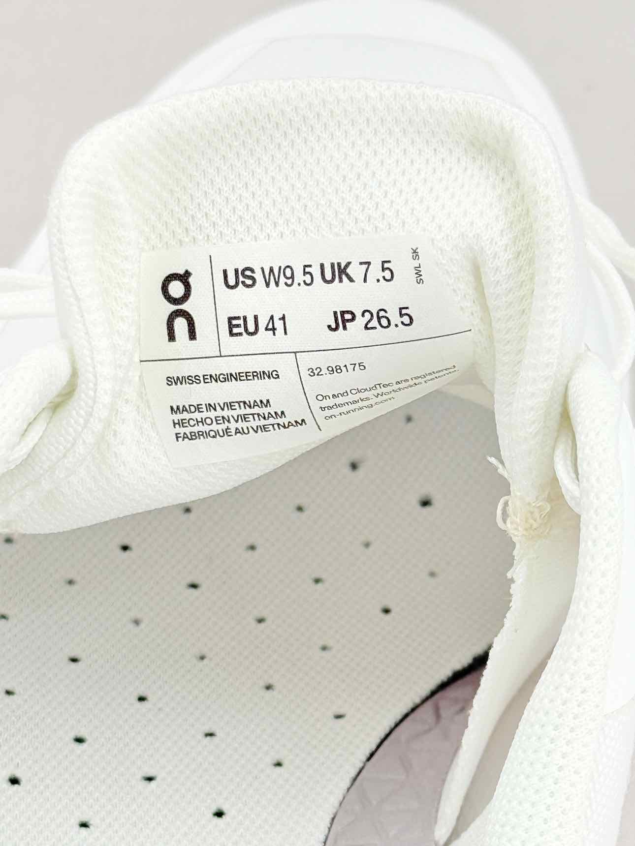 LOEWE Cloudventure White Size EU 41 Sneakers