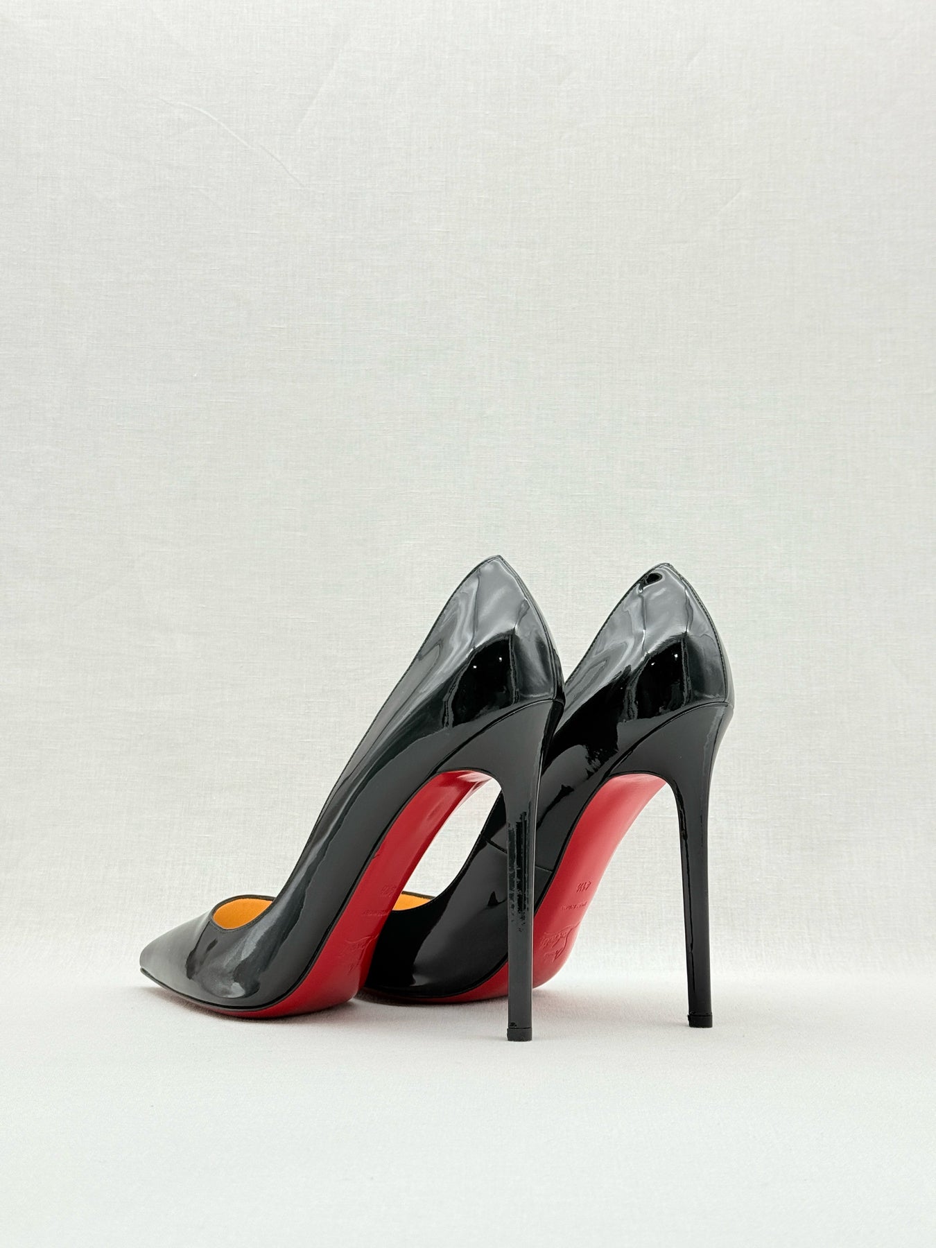 CHRISTIAN LOUBOUTIN Pigalle Black Size EU 41.5 Pumps