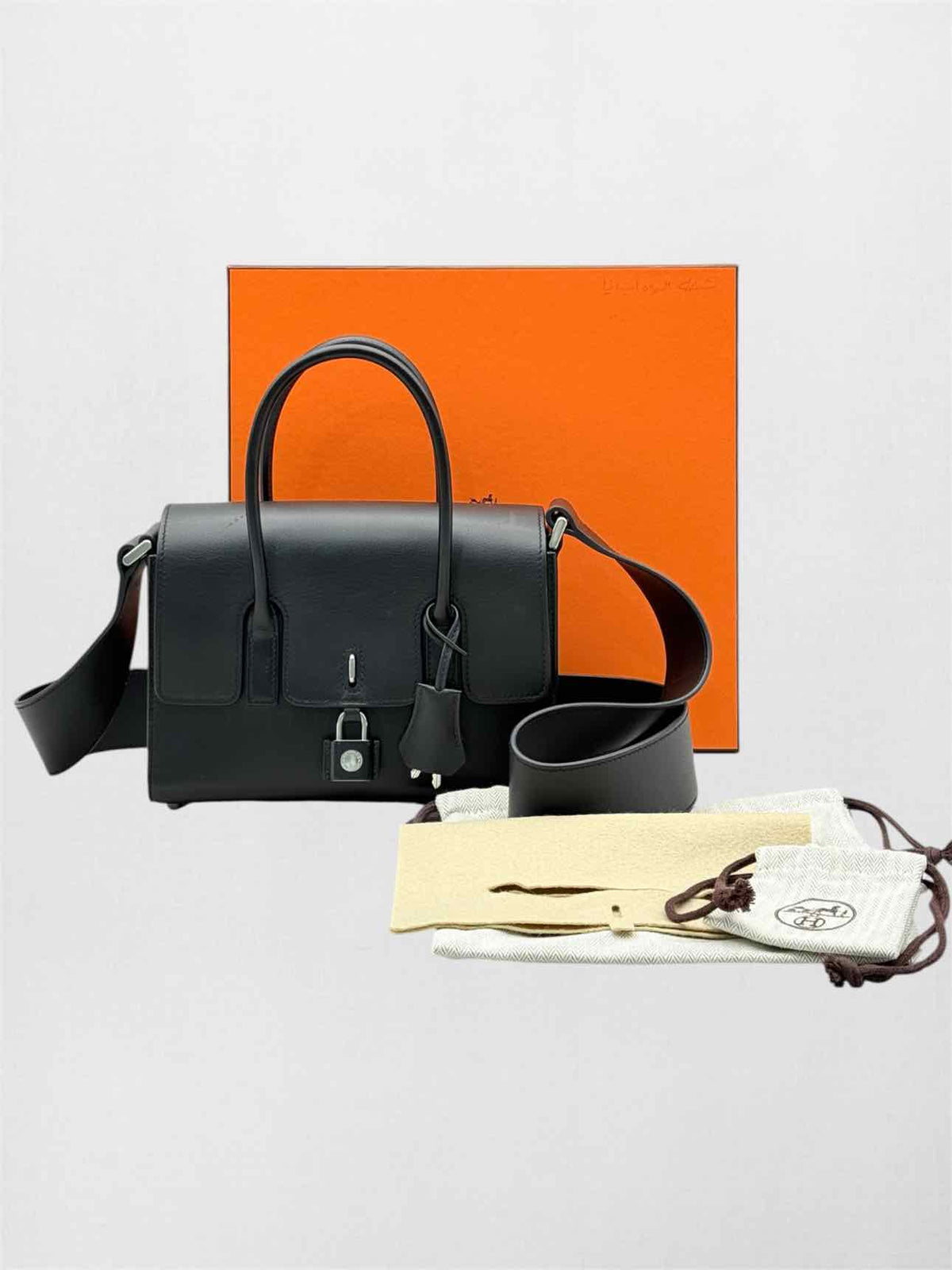 HERMES New Drag 22 Noir Top Handle