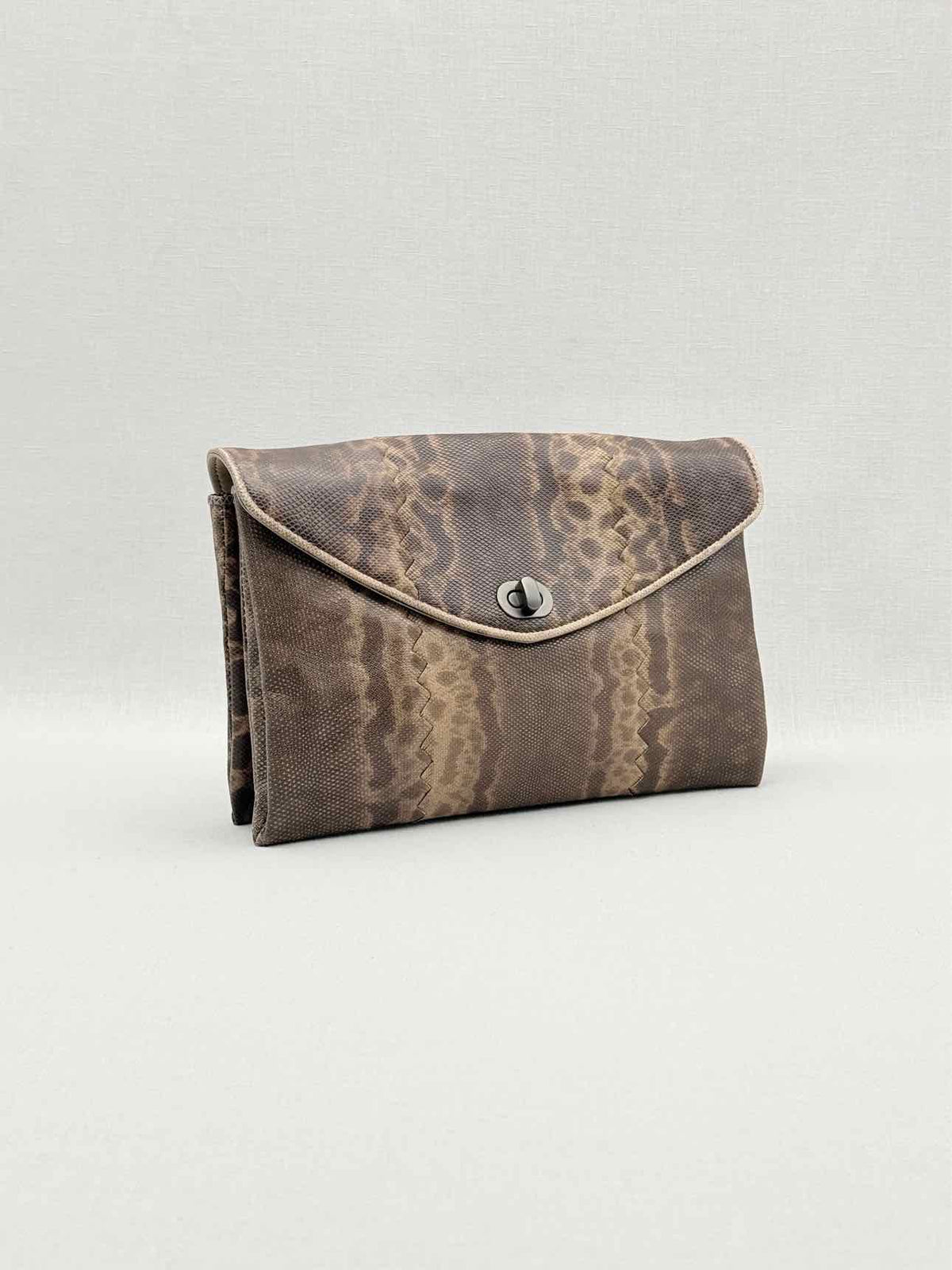BOTTEGA VENETA Envelope Brown Clutch